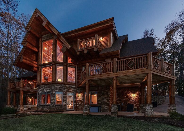 Handcrafted Log Cabin Retreat on Lake Norman - Mooresville, North Carolina