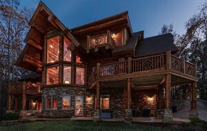 Handcrafted Log Cabin Retreat on Lake Norman - Mooresville, North Carolina