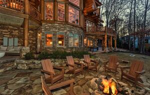 Handcrafted Log Cabin Retreat on Lake Norman - Mooresville, North Carolina