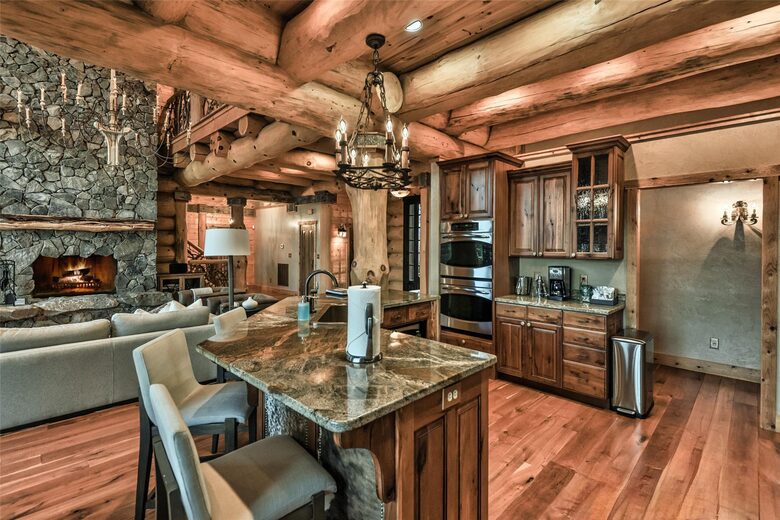 Handcrafted Log Cabin Retreat on Lake Norman - Mooresville, North Carolina