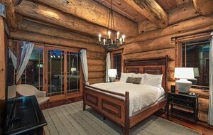 Handcrafted Log Cabin Retreat on Lake Norman - Mooresville, North Carolina