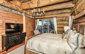 Handcrafted Log Cabin Retreat on Lake Norman - Mooresville, North Carolina