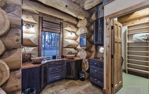 Handcrafted Log Cabin Retreat on Lake Norman - Mooresville, North Carolina