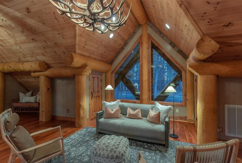 Handcrafted Log Cabin Retreat on Lake Norman - Mooresville, North Carolina