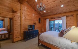 Handcrafted Log Cabin Retreat on Lake Norman - Mooresville, North Carolina