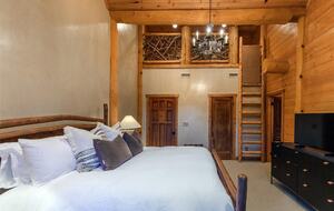 Handcrafted Log Cabin Retreat on Lake Norman - Mooresville, North Carolina