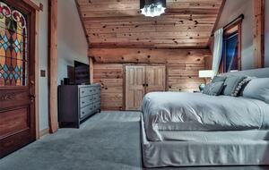 Handcrafted Log Cabin Retreat on Lake Norman - Mooresville, North Carolina