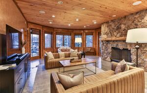 Handcrafted Log Cabin Retreat on Lake Norman - Mooresville, North Carolina