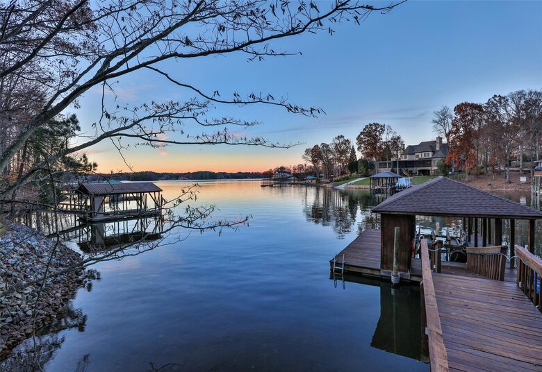 Handcrafted Log Cabin Retreat on Lake Norman - Mooresville, North Carolina