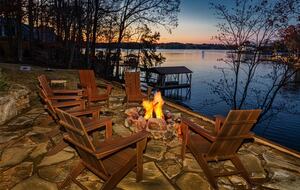 Handcrafted Log Cabin Retreat on Lake Norman - Mooresville, North Carolina