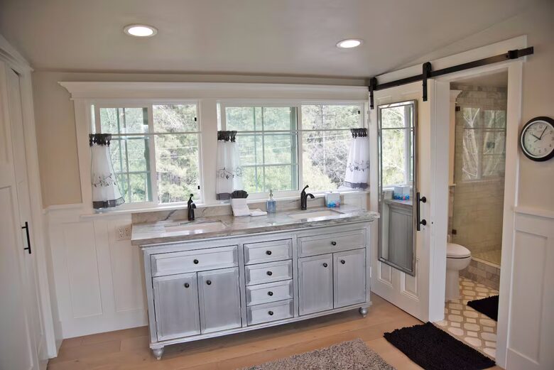 Sierra Foothills Sunset Estate - Colfax, California