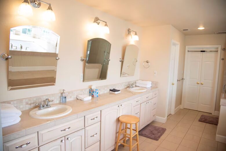 Sierra Foothills Sunset Estate - Colfax, California