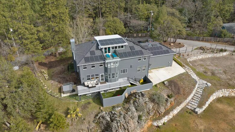 Sierra Foothills Sunset Estate - Colfax, California