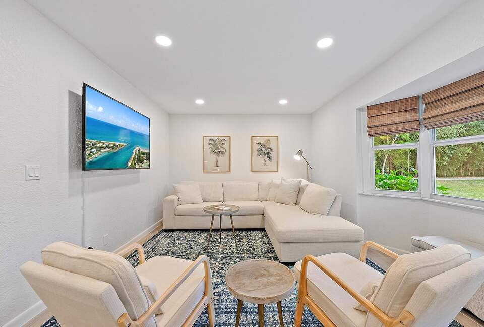 Resort-Style Jupiter Retreat on 1.25 Acres - Jupiter, Florida