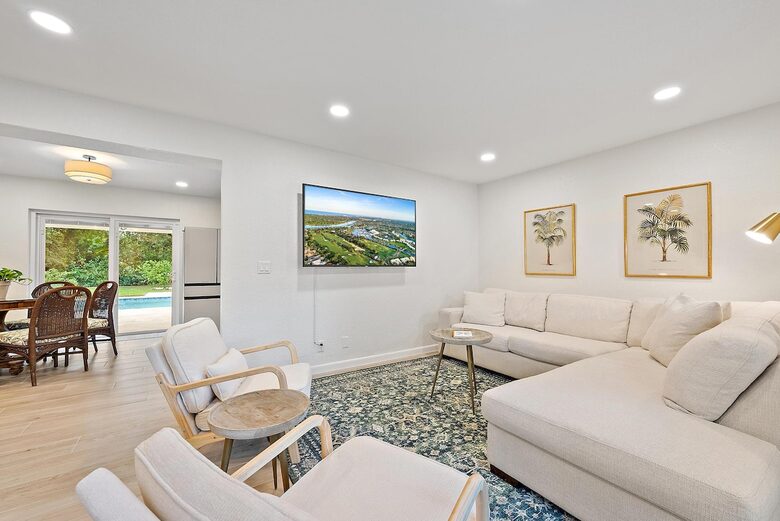 Resort-Style Jupiter Retreat on 1.25 Acres - Jupiter, Florida