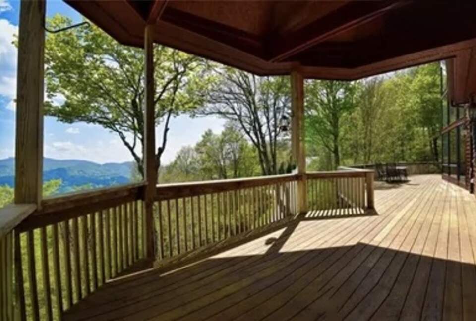 Long-Range View Mountain Retreat in Banner Elk - Banner Elk, North Carolina