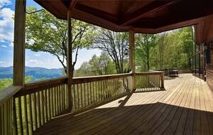 Long-Range View Mountain Retreat in Banner Elk - Banner Elk, North Carolina