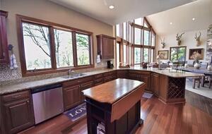 Long-Range View Mountain Retreat in Banner Elk - Banner Elk, North Carolina