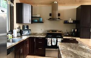 Secluded Forest Guesthouse Near Whitefish - Whitefish, Montana