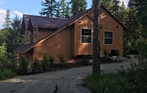 Secluded Forest Guesthouse Near Whitefish - Whitefish, Montana