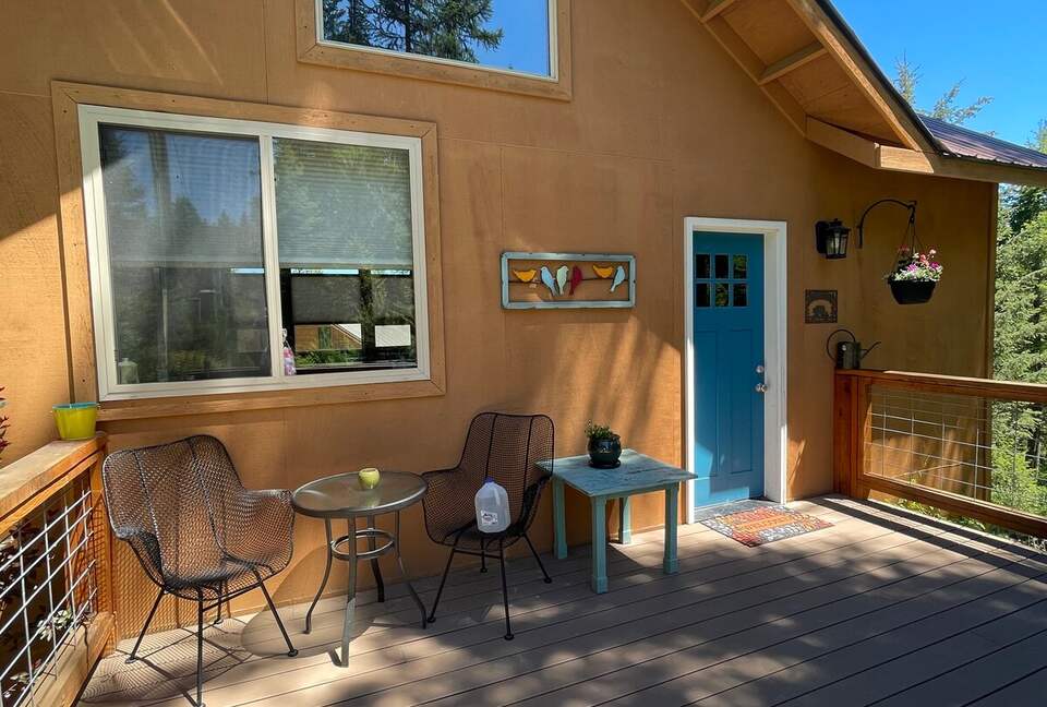 Secluded Forest Guesthouse Near Whitefish - Whitefish, Montana