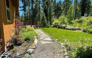 Secluded Forest Guesthouse Near Whitefish - Whitefish, Montana