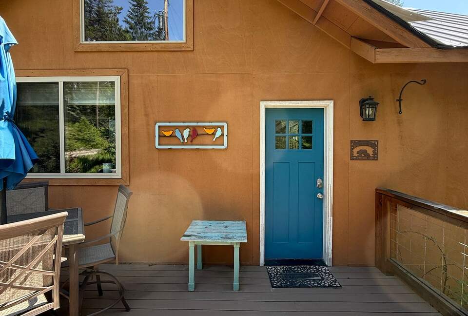 Secluded Forest Guesthouse Near Whitefish - Whitefish, Montana