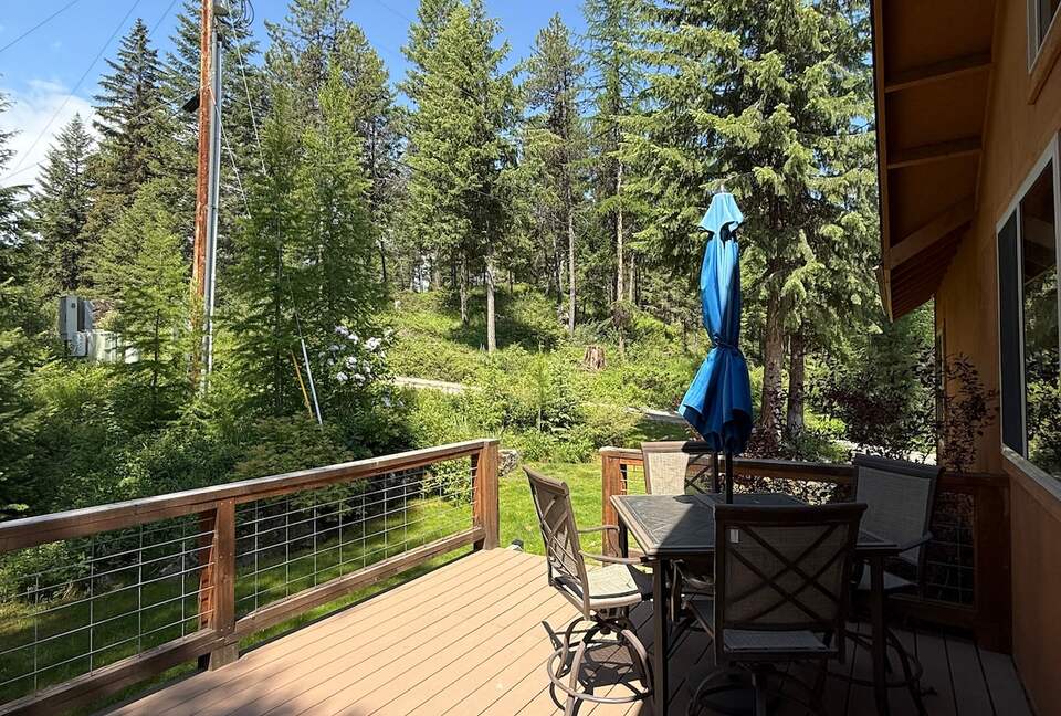 Secluded Forest Guesthouse Near Whitefish - Whitefish, Montana