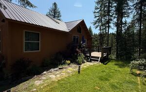 Secluded Forest Guesthouse Near Whitefish - Whitefish, Montana