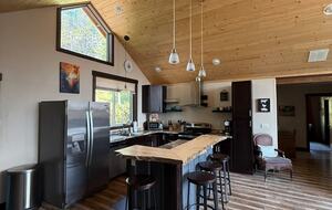 Secluded Forest Guesthouse Near Whitefish - Whitefish, Montana