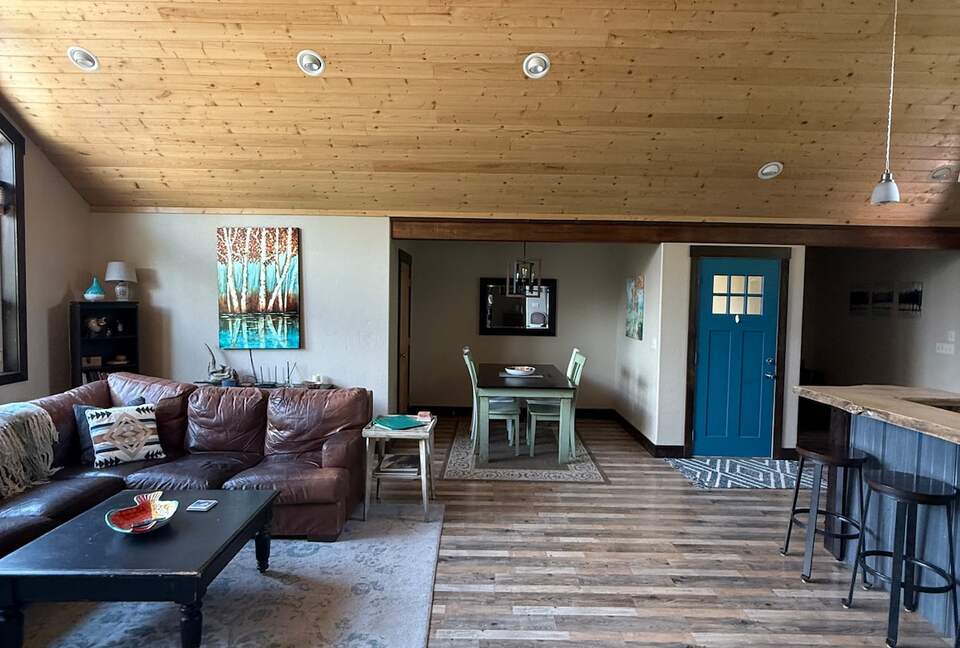 Secluded Forest Guesthouse Near Whitefish - Whitefish, Montana