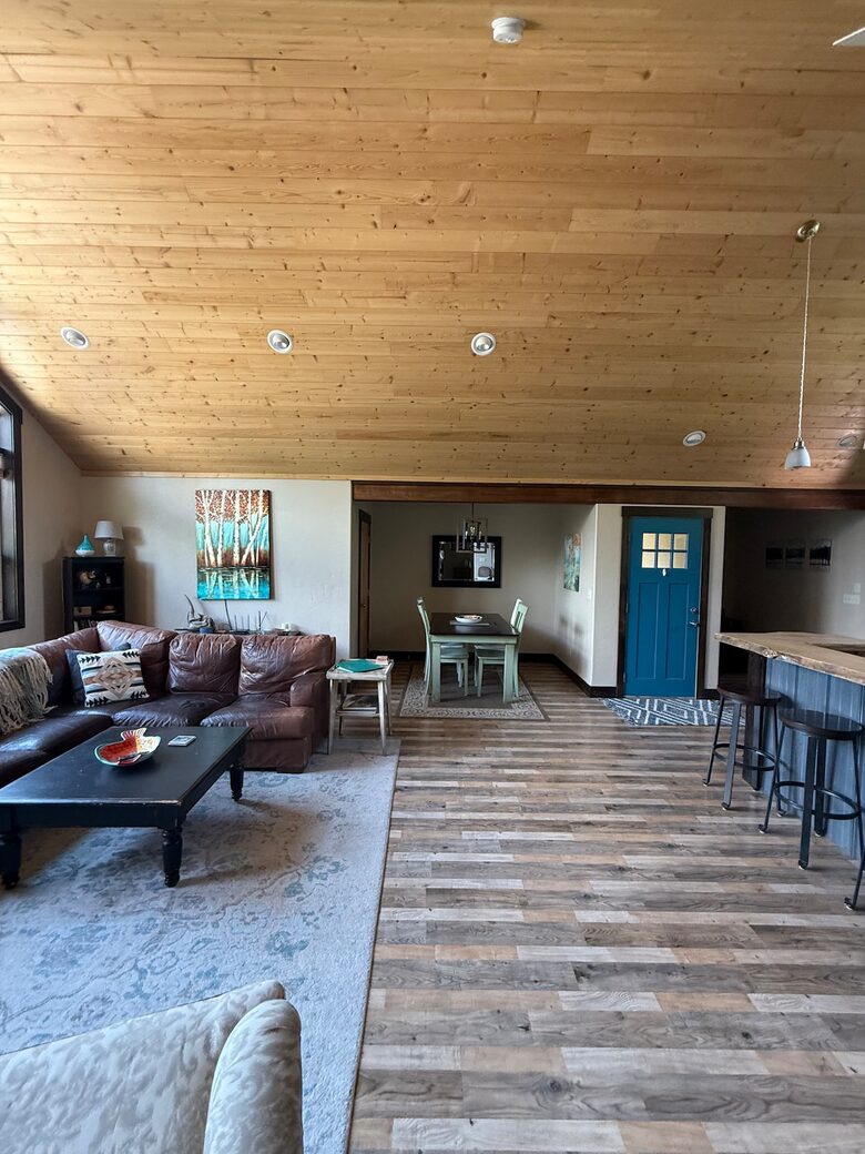 Secluded Forest Guesthouse Near Whitefish - Whitefish, Montana