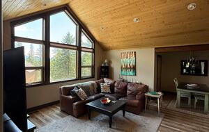 Secluded Forest Guesthouse Near Whitefish - Whitefish, Montana