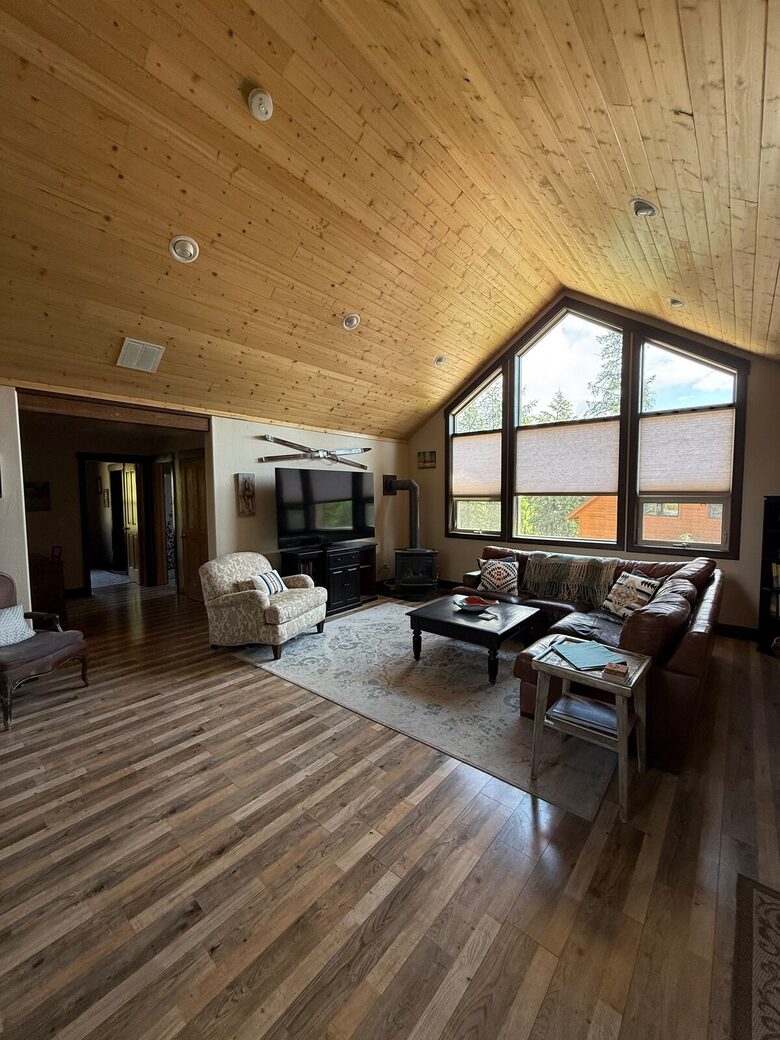 Secluded Forest Guesthouse Near Whitefish - Whitefish, Montana