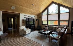Secluded Forest Guesthouse Near Whitefish - Whitefish, Montana