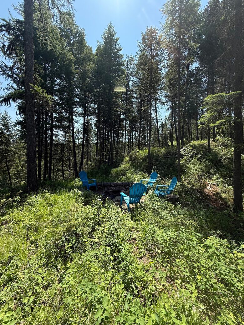 Secluded Forest Guesthouse Near Whitefish - Whitefish, Montana