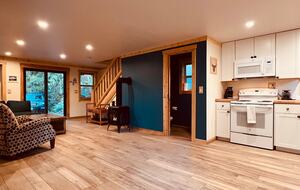 Cozy Mt. Baker Cabin with Forest & Mountain Views - Deming, Washington