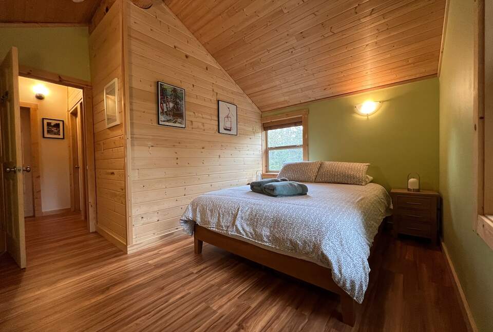 Cozy Mt. Baker Cabin with Forest & Mountain Views - Deming, Washington