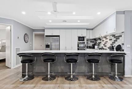 Large Group Coastal Living with Alfresco Flow - Capel Sound, Australia