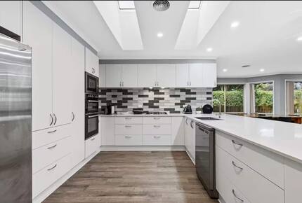 Large Group Coastal Living with Alfresco Flow - Capel Sound, Australia