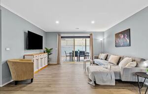 Large Group Coastal Living with Alfresco Flow - Capel Sound, Australia