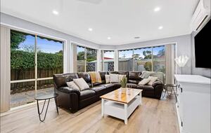 Large Group Coastal Living with Alfresco Flow - Capel Sound, Australia