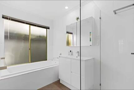 Large Group Coastal Living with Alfresco Flow - Capel Sound, Australia