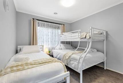 Large Group Coastal Living with Alfresco Flow - Capel Sound, Australia