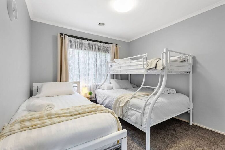 Large Group Coastal Living with Alfresco Flow - Capel Sound, Australia