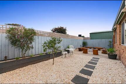 Large Group Coastal Living with Alfresco Flow - Capel Sound, Australia