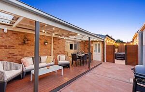 Large Group Coastal Living with Alfresco Flow - Capel Sound, Australia