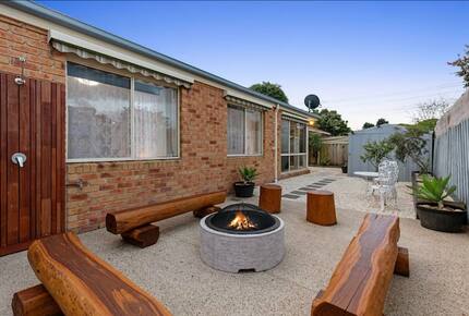 Large Group Coastal Living with Alfresco Flow - Capel Sound, Australia