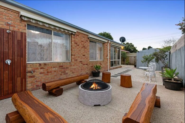 Large Group Coastal Living with Alfresco Flow - Capel Sound, Australia