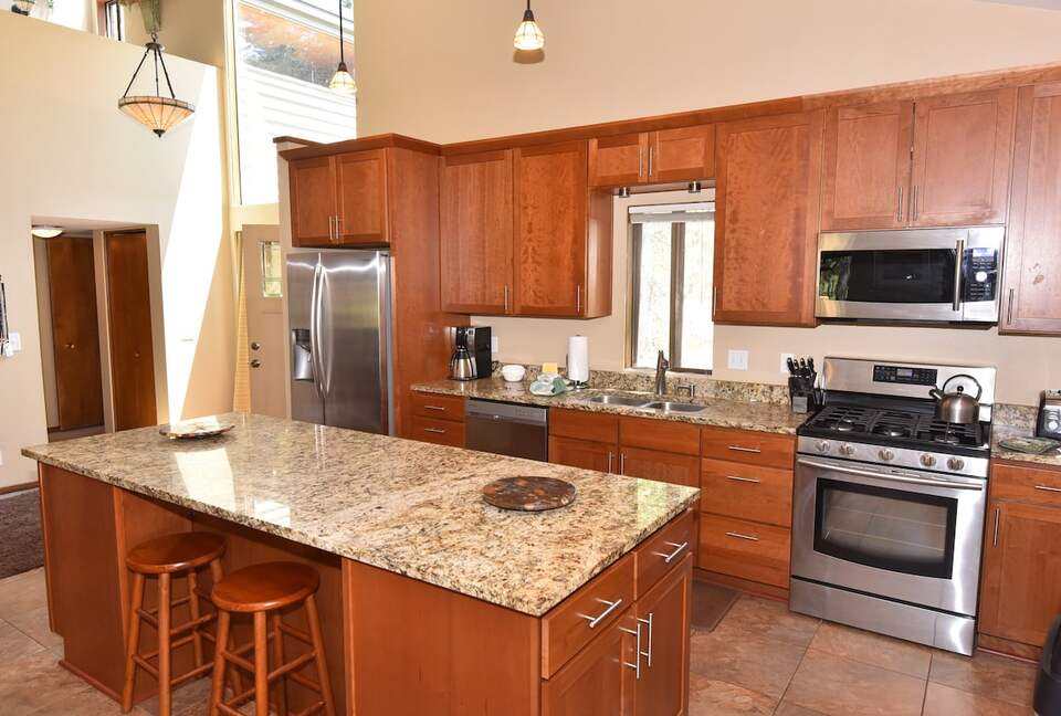 Spacious Sunriver Retreat Near the Deschutes River - Sunriver, Oregon